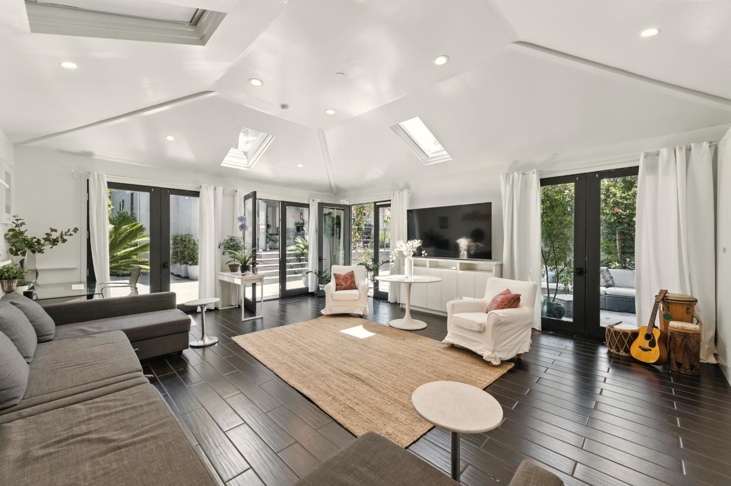 Detail Gallery Image 51 of 55 For 543 8th Ave, Menlo Park,  CA 94025 - 3 Beds | 3 Baths
