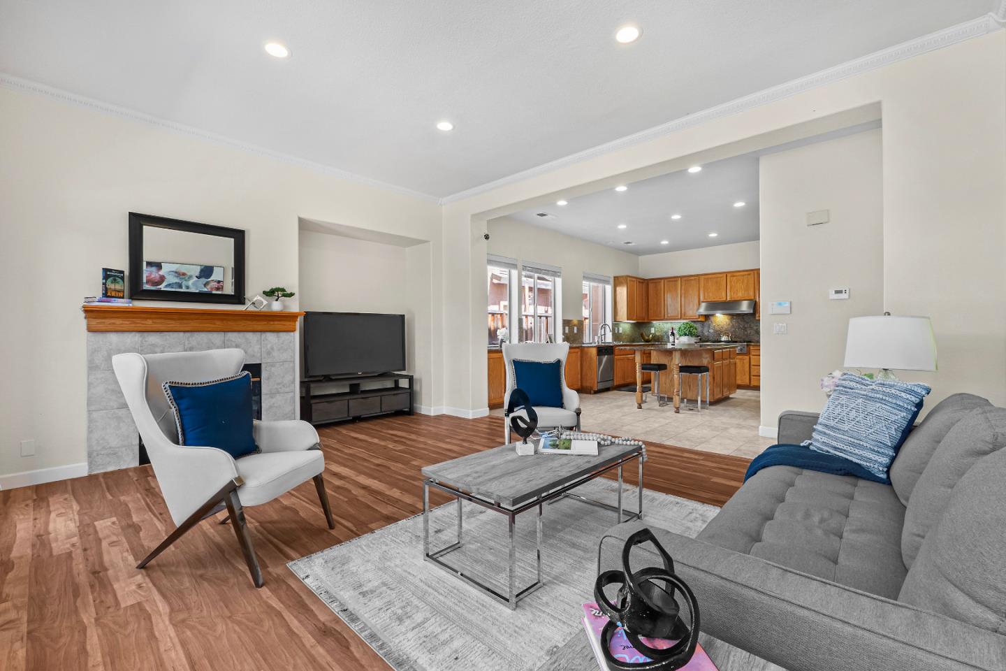 Detail Gallery Image 21 of 54 For 336 Arrowhead Way, Hayward,  CA 94544 - 5 Beds | 3/1 Baths