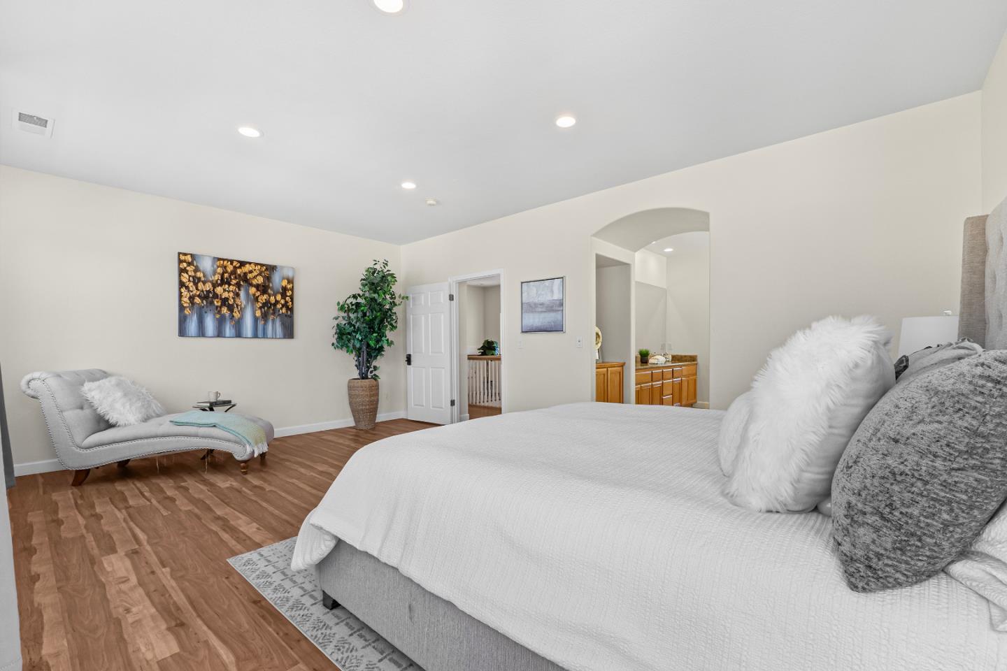 Detail Gallery Image 42 of 54 For 336 Arrowhead Way, Hayward,  CA 94544 - 5 Beds | 3/1 Baths
