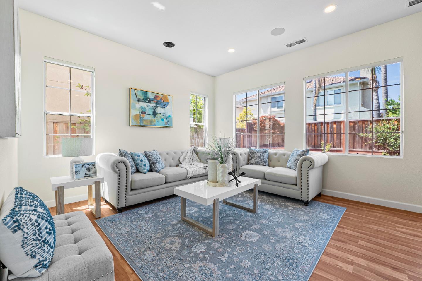 Detail Gallery Image 8 of 54 For 336 Arrowhead Way, Hayward,  CA 94544 - 5 Beds | 3/1 Baths
