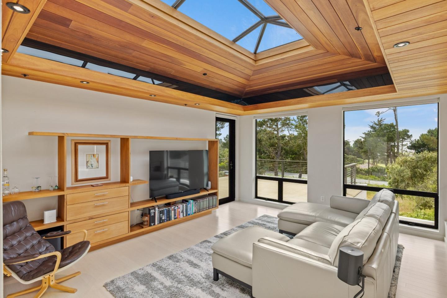 Detail Gallery Image 20 of 32 For 2900 Oak Knoll Rd, Pebble Beach,  CA 93953 - 4 Beds | 4 Baths