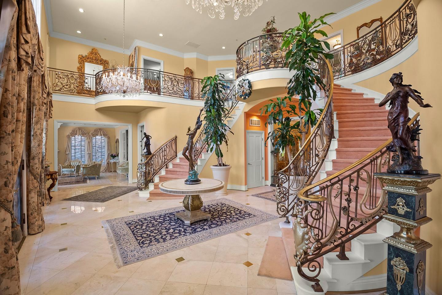 Detail Gallery Image 10 of 75 For 16840 Cypress Way, Los Gatos,  CA 95030 - 5 Beds | 5/1 Baths