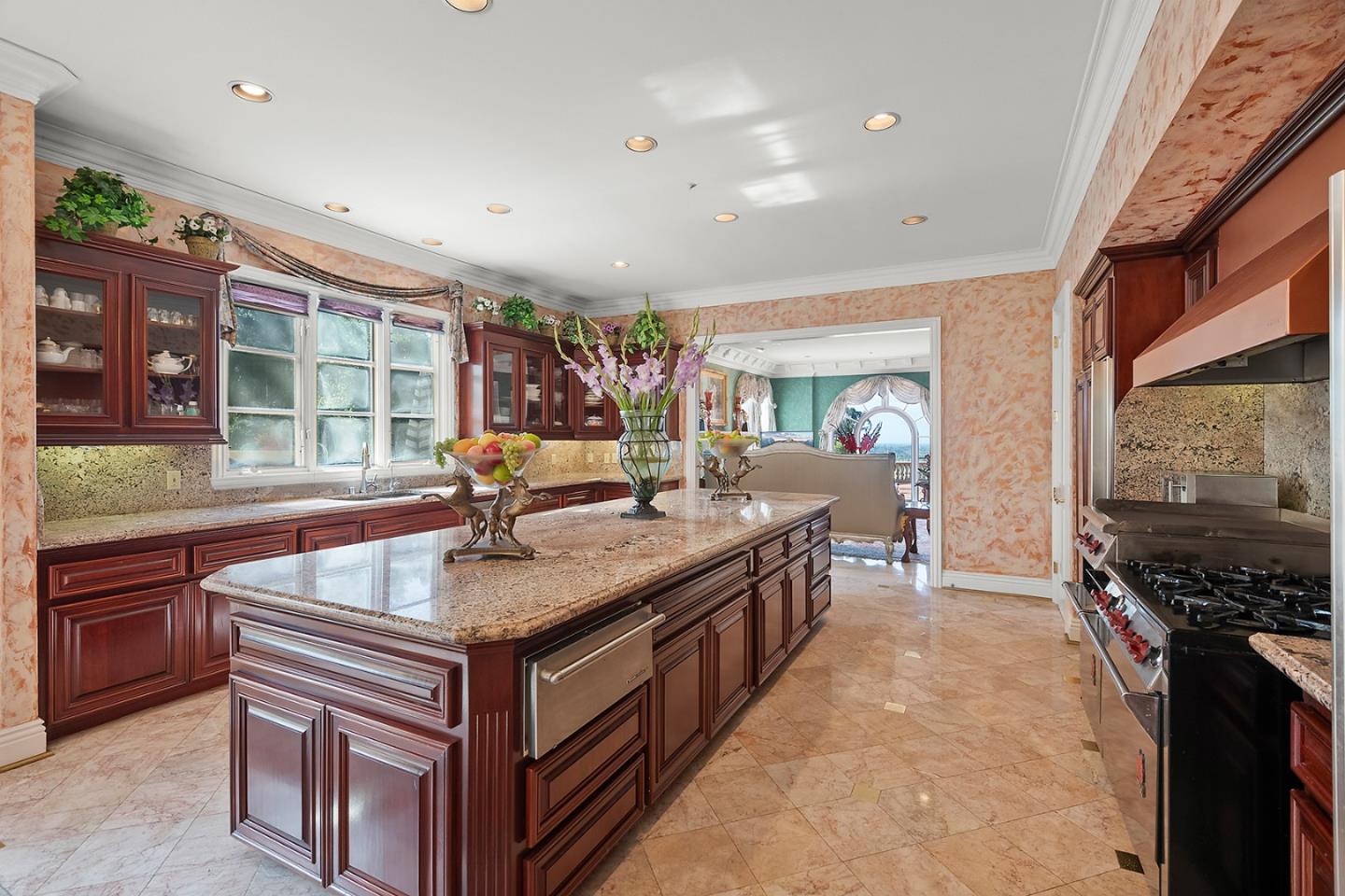 Detail Gallery Image 21 of 75 For 16840 Cypress Way, Los Gatos,  CA 95030 - 5 Beds | 5/1 Baths