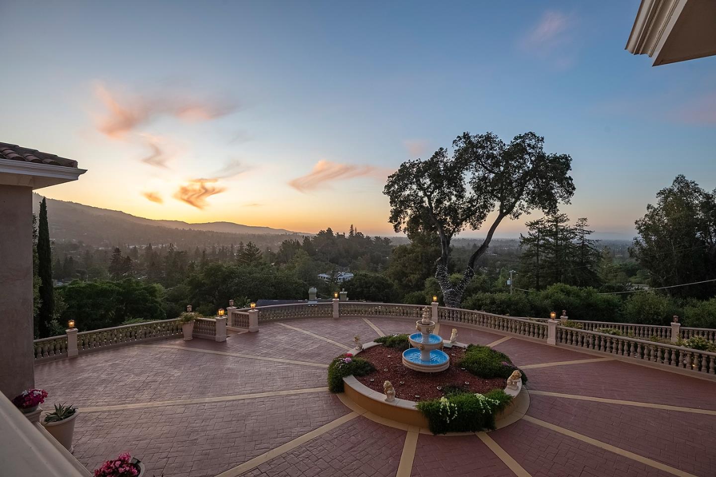 Detail Gallery Image 31 of 75 For 16840 Cypress Way, Los Gatos,  CA 95030 - 5 Beds | 5/1 Baths