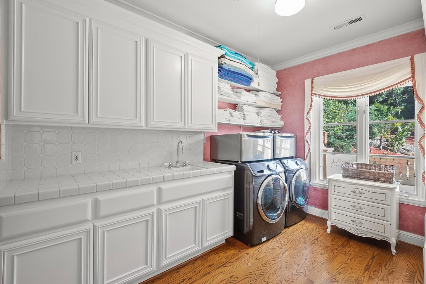 Detail Gallery Image 41 of 75 For 16840 Cypress Way, Los Gatos,  CA 95030 - 5 Beds | 5/1 Baths
