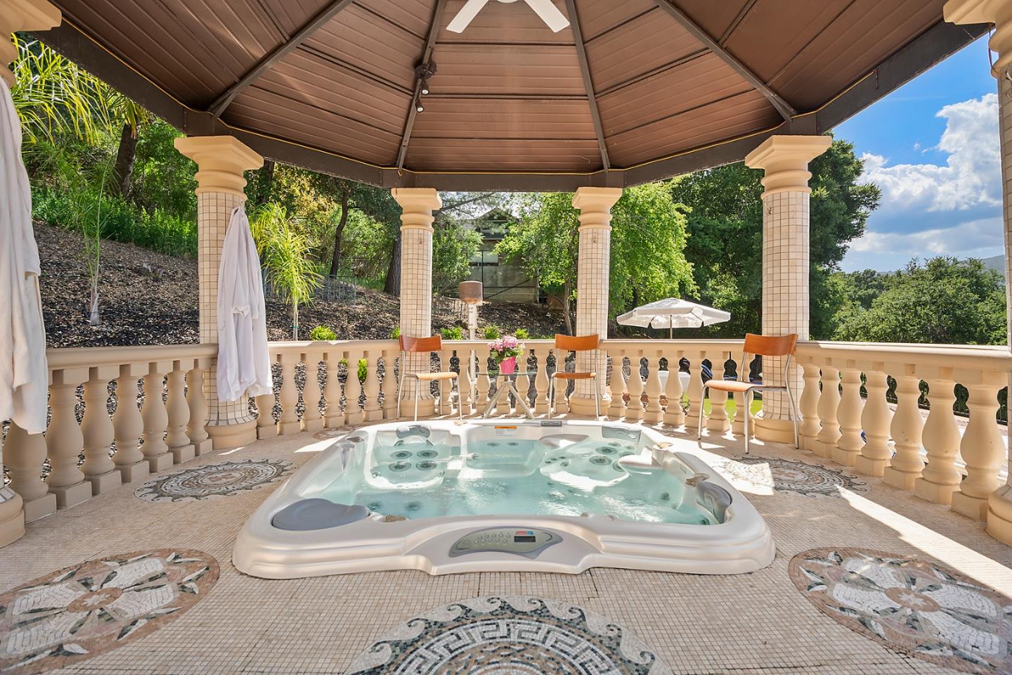 Detail Gallery Image 57 of 75 For 16840 Cypress Way, Los Gatos,  CA 95030 - 5 Beds | 5/1 Baths