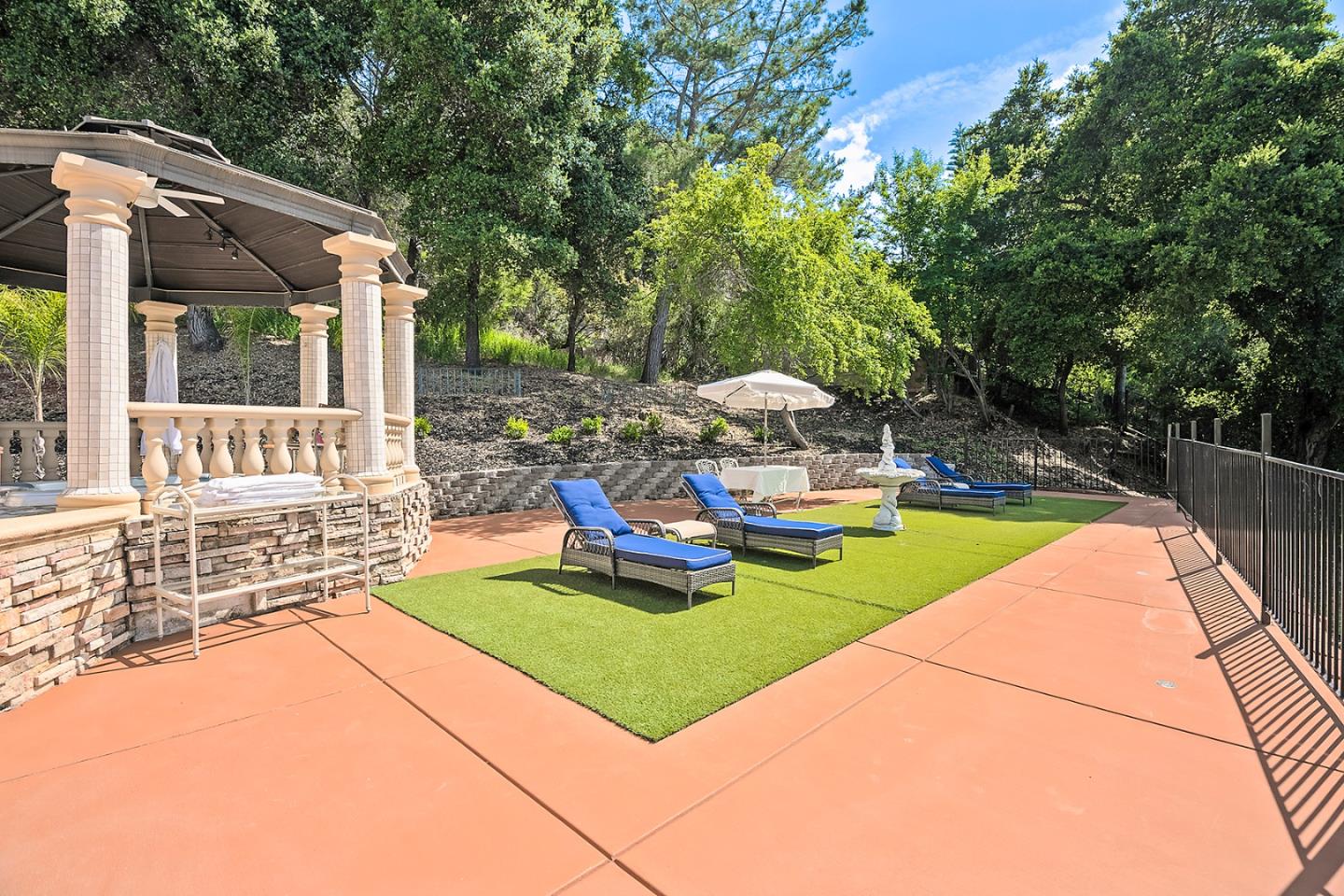 Detail Gallery Image 58 of 75 For 16840 Cypress Way, Los Gatos,  CA 95030 - 5 Beds | 5/1 Baths