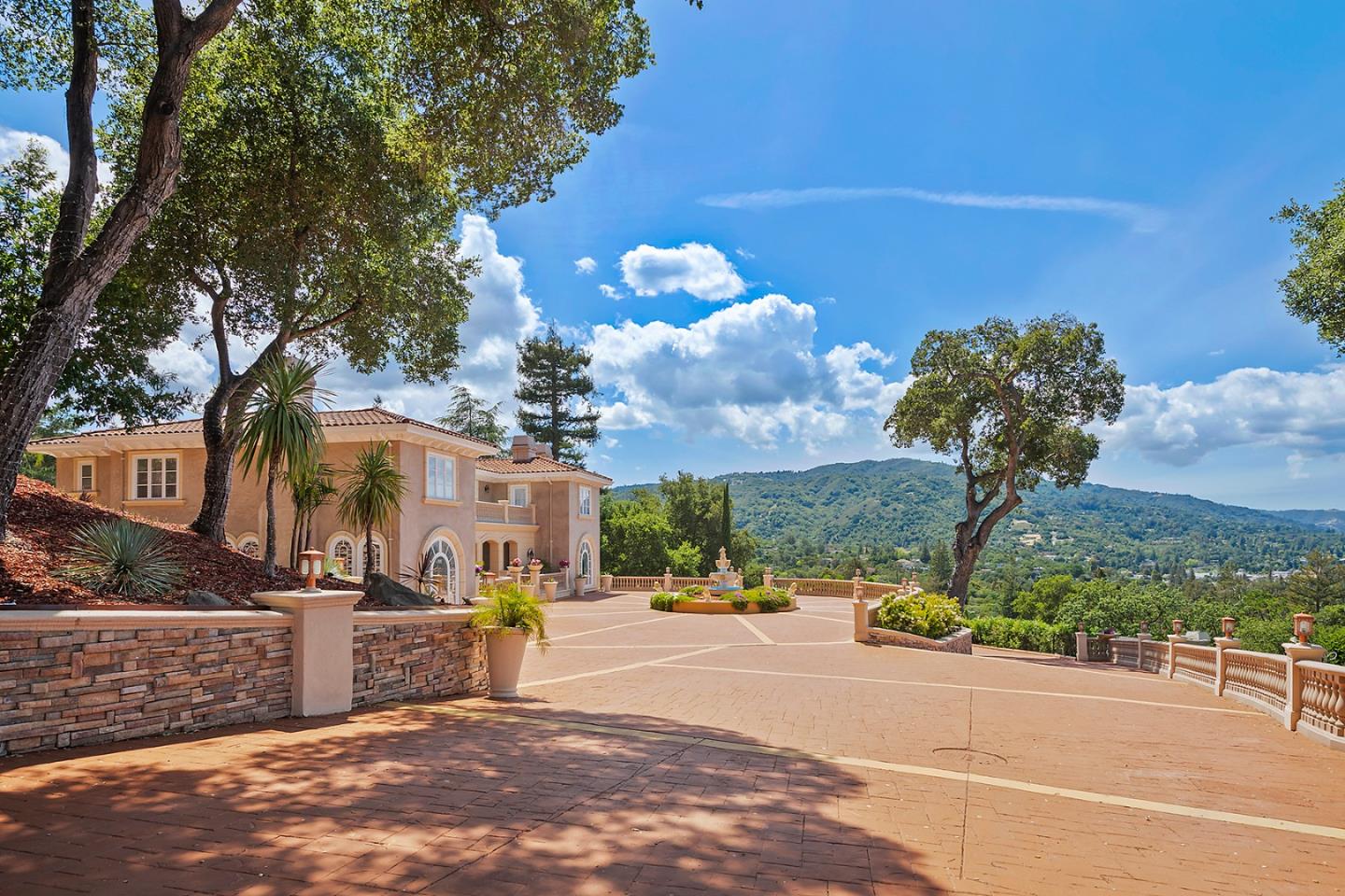 Detail Gallery Image 6 of 75 For 16840 Cypress Way, Los Gatos,  CA 95030 - 5 Beds | 5/1 Baths