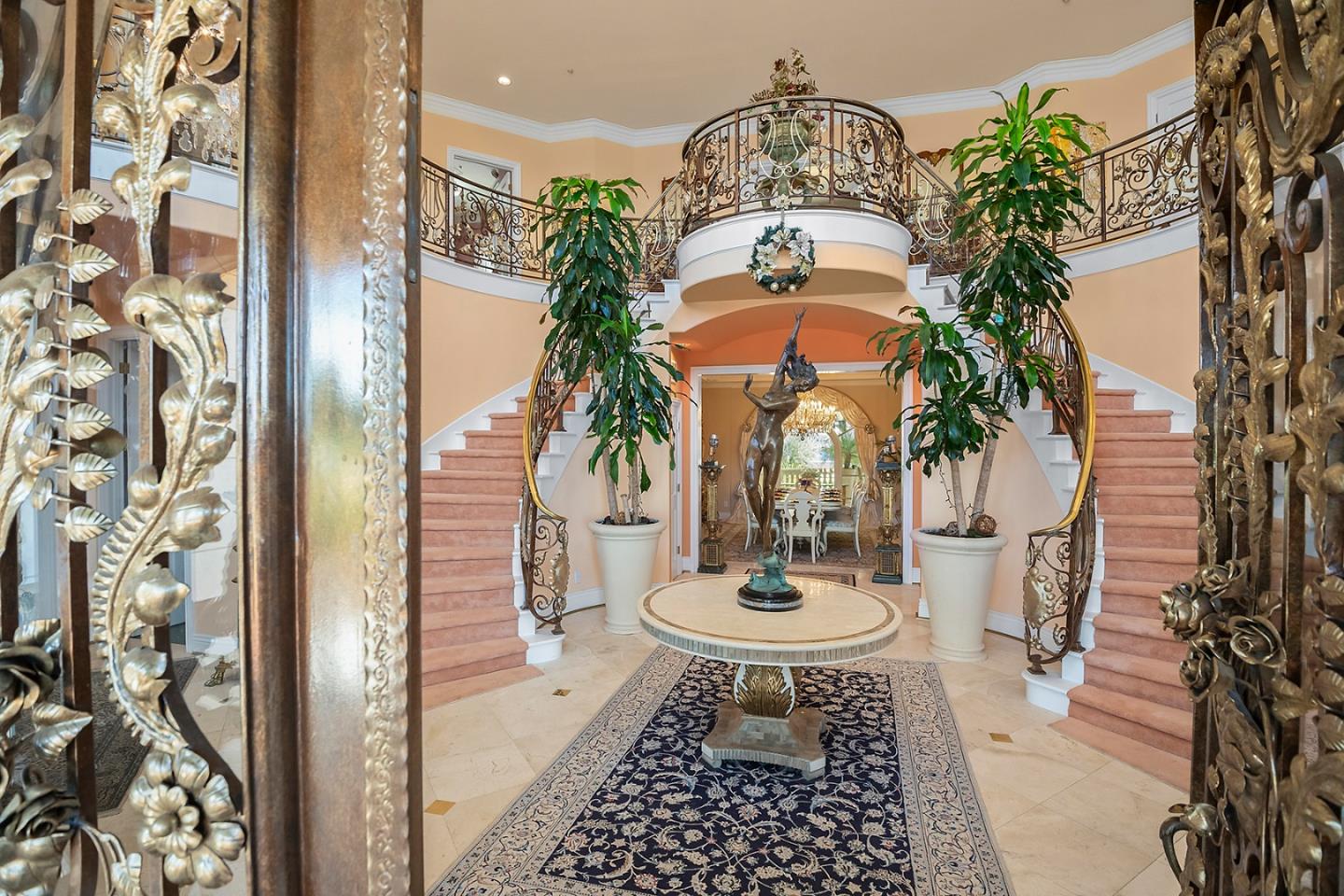 Detail Gallery Image 9 of 75 For 16840 Cypress Way, Los Gatos,  CA 95030 - 5 Beds | 5/1 Baths