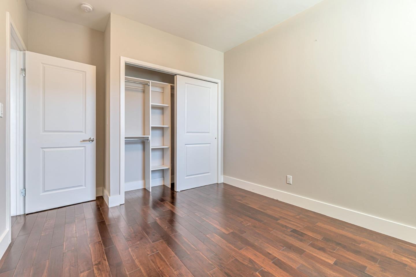 Detail Gallery Image 16 of 39 For 1725 Hyde St #1,  San Francisco,  CA 94109 - 2 Beds | 2 Baths