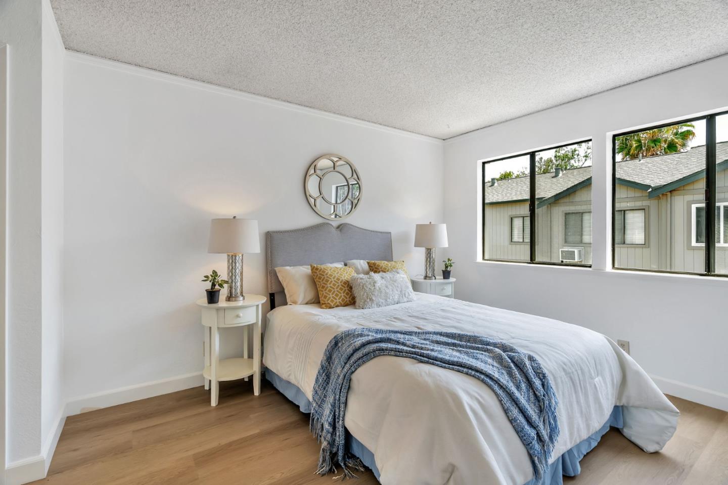 Detail Gallery Image 13 of 28 For 1247 Coyote Creek Pl, San Jose,  CA 95116 - 2 Beds | 2 Baths