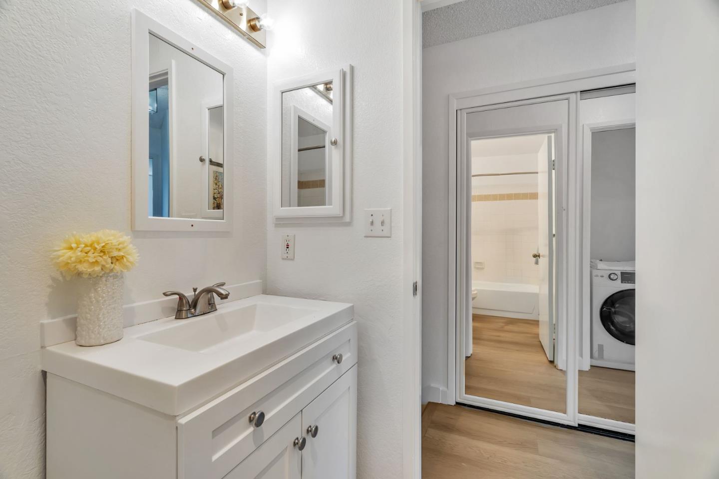 Detail Gallery Image 21 of 28 For 1247 Coyote Creek Pl, San Jose,  CA 95116 - 2 Beds | 2 Baths