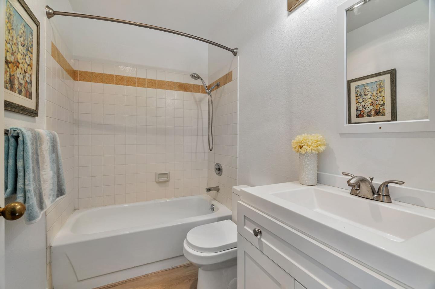 Detail Gallery Image 22 of 28 For 1247 Coyote Creek Pl, San Jose,  CA 95116 - 2 Beds | 2 Baths