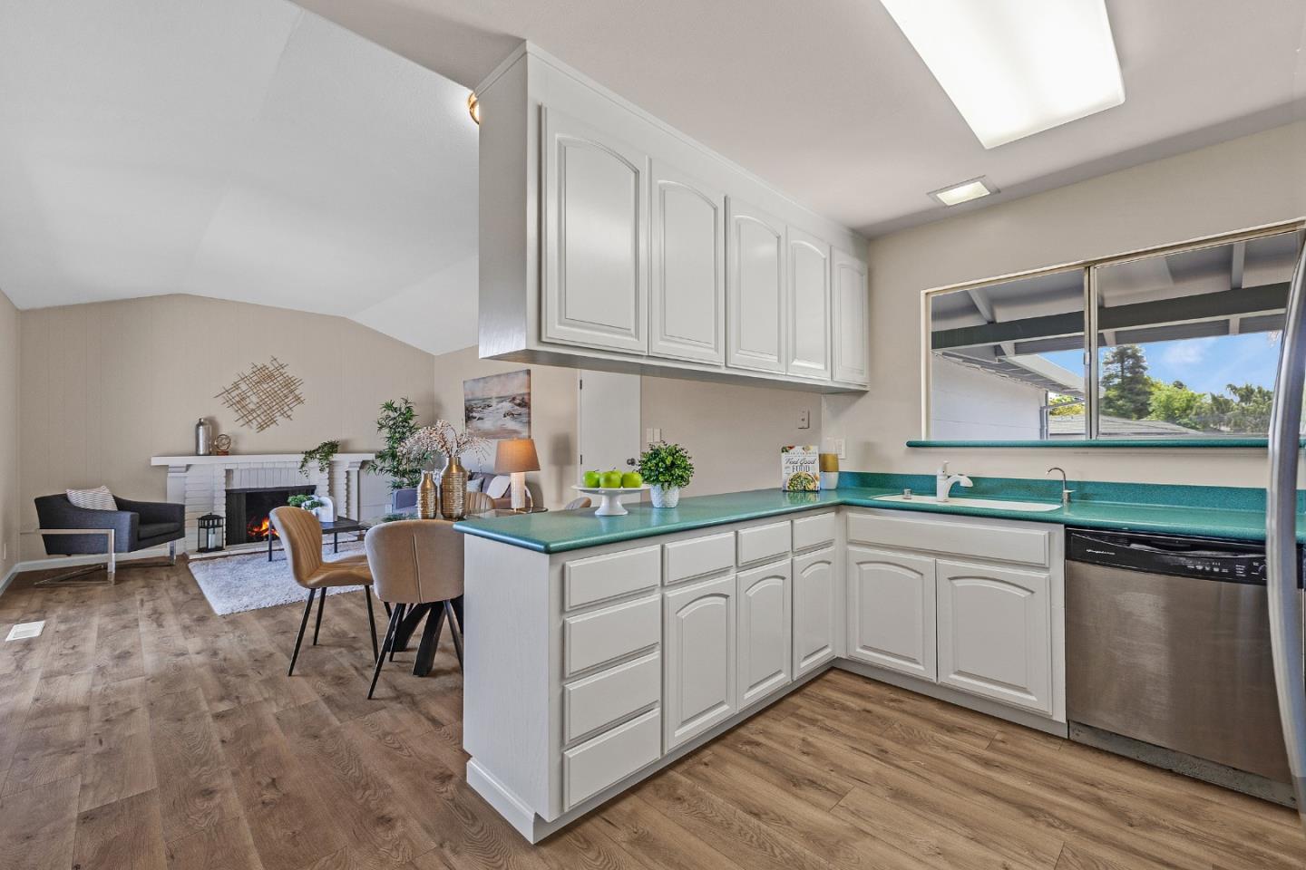 Detail Gallery Image 9 of 49 For 4919 Stafford Pl, Newark,  CA 94560 - 3 Beds | 2 Baths