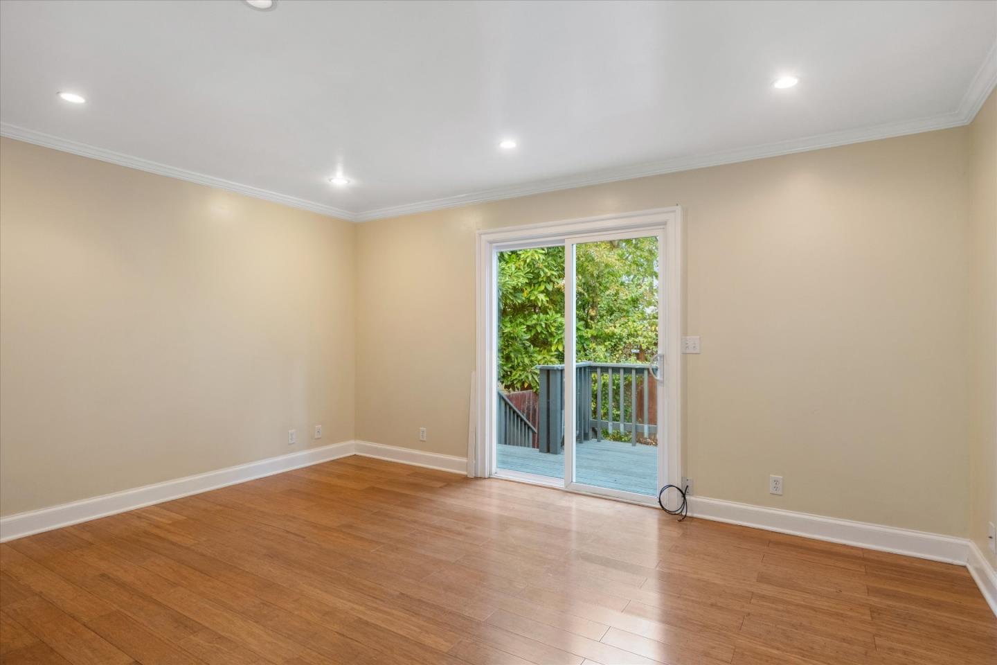 Detail Gallery Image 13 of 32 For 1319 S Van Ness Ave, San Francisco,  CA 94110 - – Beds | – Baths