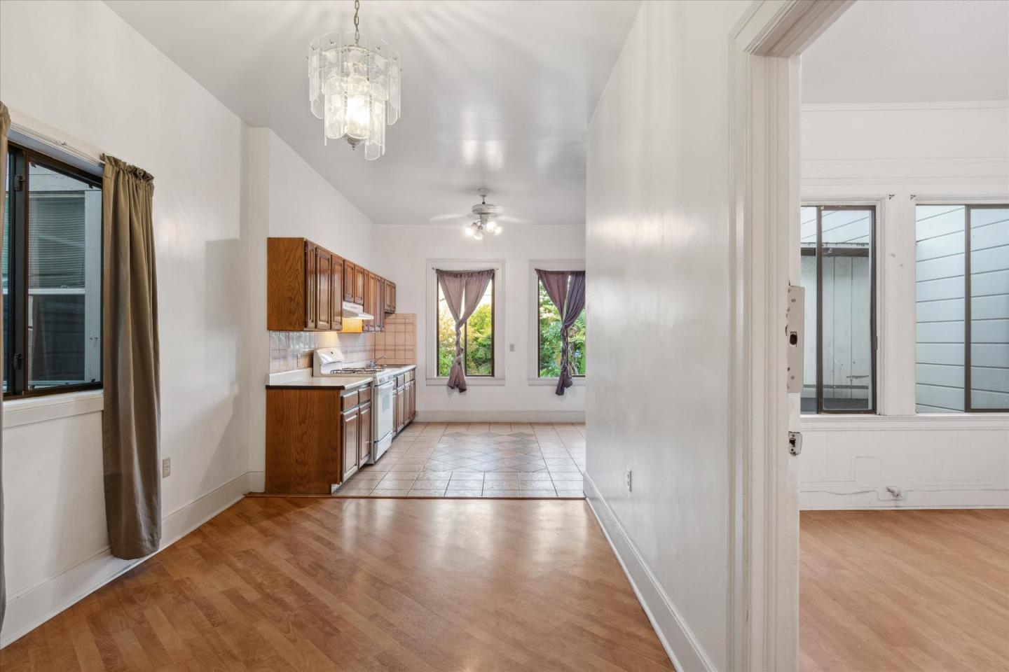Detail Gallery Image 20 of 32 For 1319 S Van Ness Ave, San Francisco,  CA 94110 - – Beds | – Baths