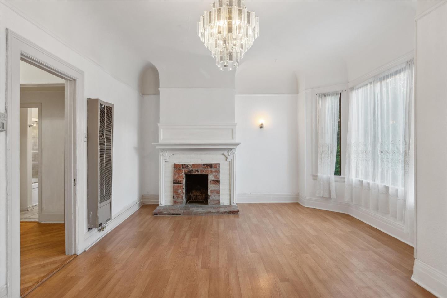 Detail Gallery Image 21 of 32 For 1319 S Van Ness Ave, San Francisco,  CA 94110 - – Beds | – Baths