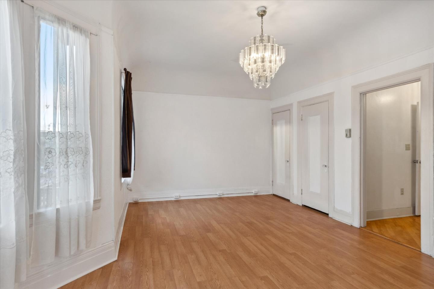 Detail Gallery Image 22 of 32 For 1319 S Van Ness Ave, San Francisco,  CA 94110 - – Beds | – Baths