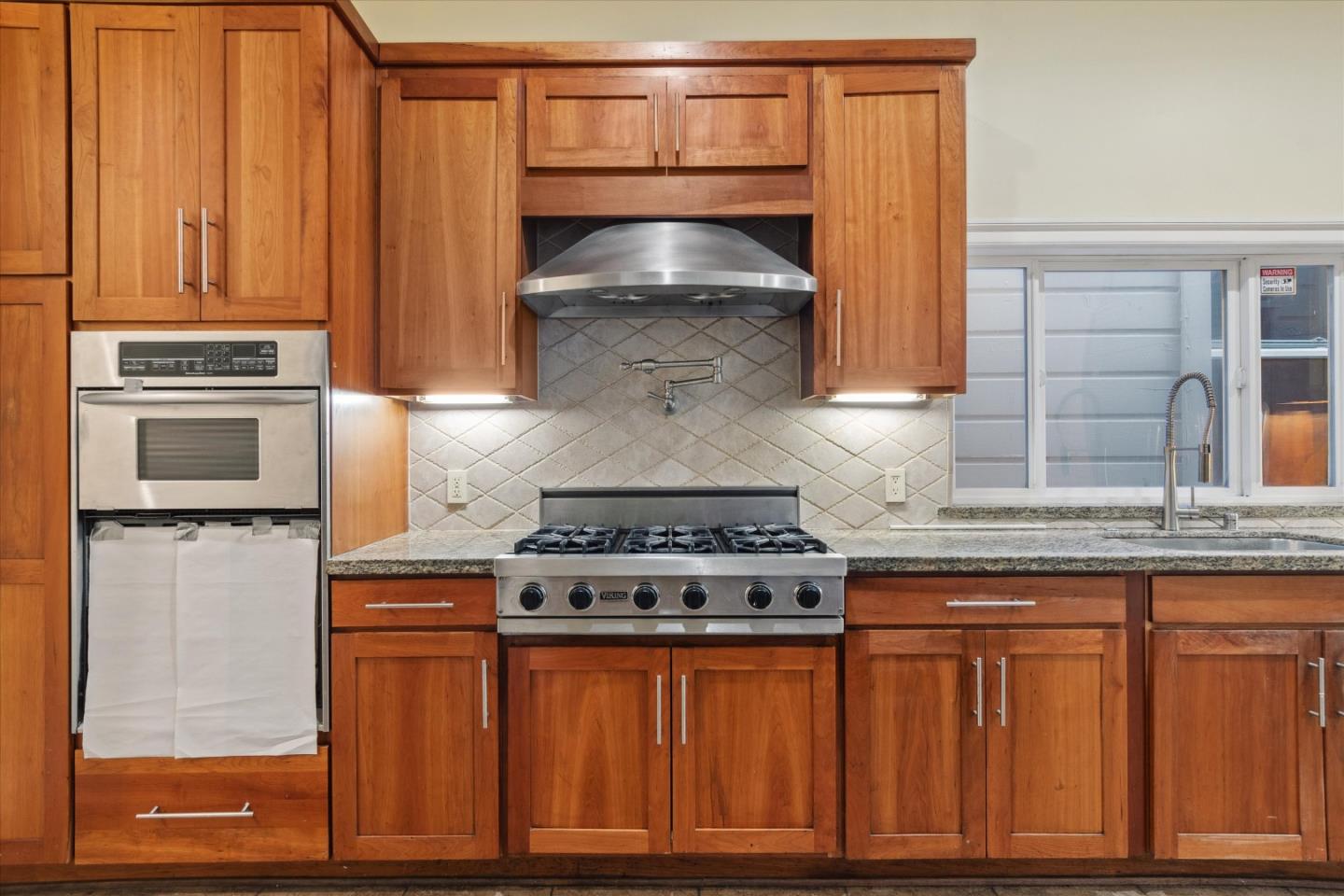 Detail Gallery Image 9 of 32 For 1319 S Van Ness Ave, San Francisco,  CA 94110 - – Beds | – Baths