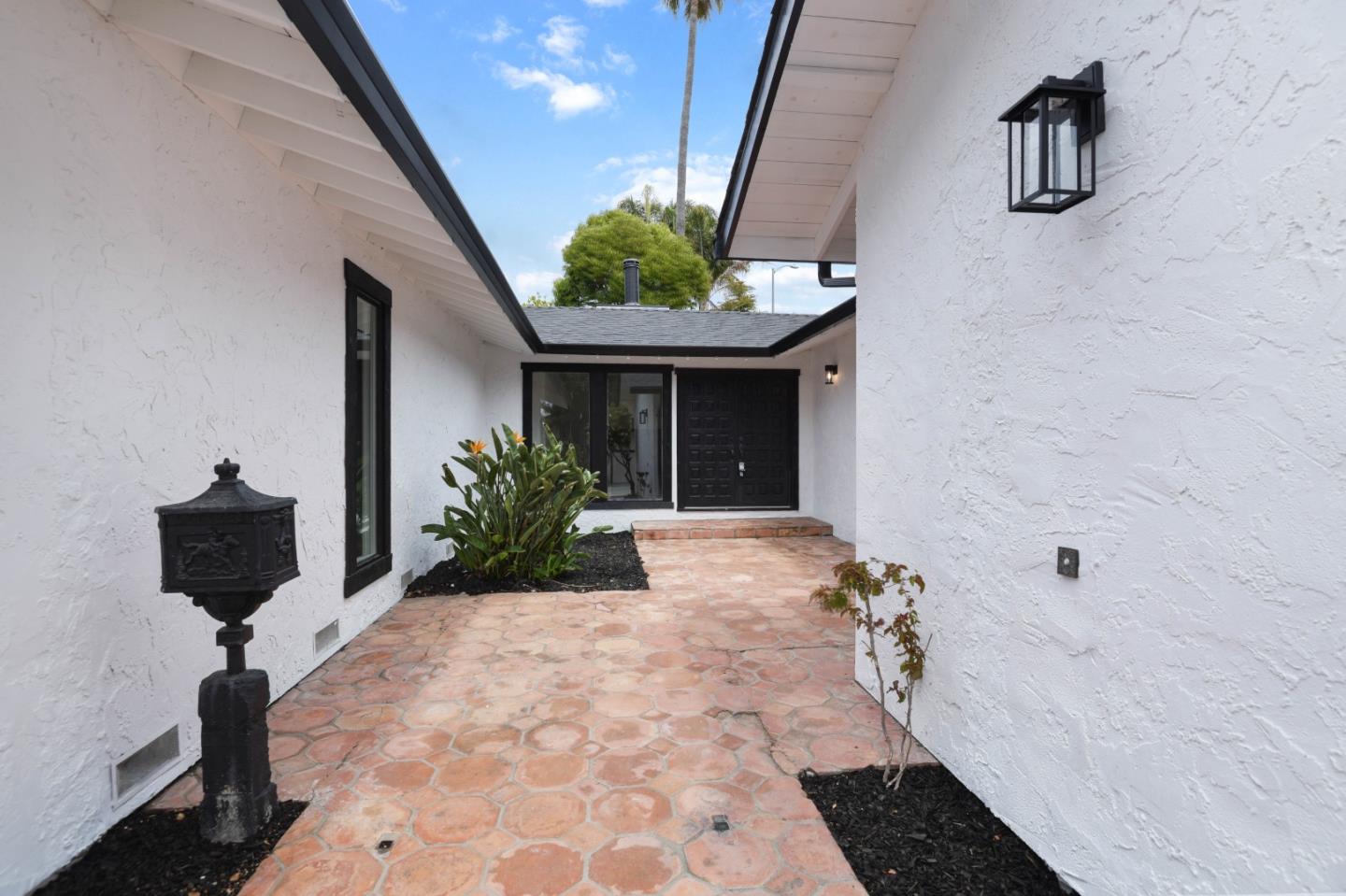 Detail Gallery Image 2 of 36 For 16 Melwood Ct, Watsonville,  CA 95076 - 3 Beds | 2 Baths