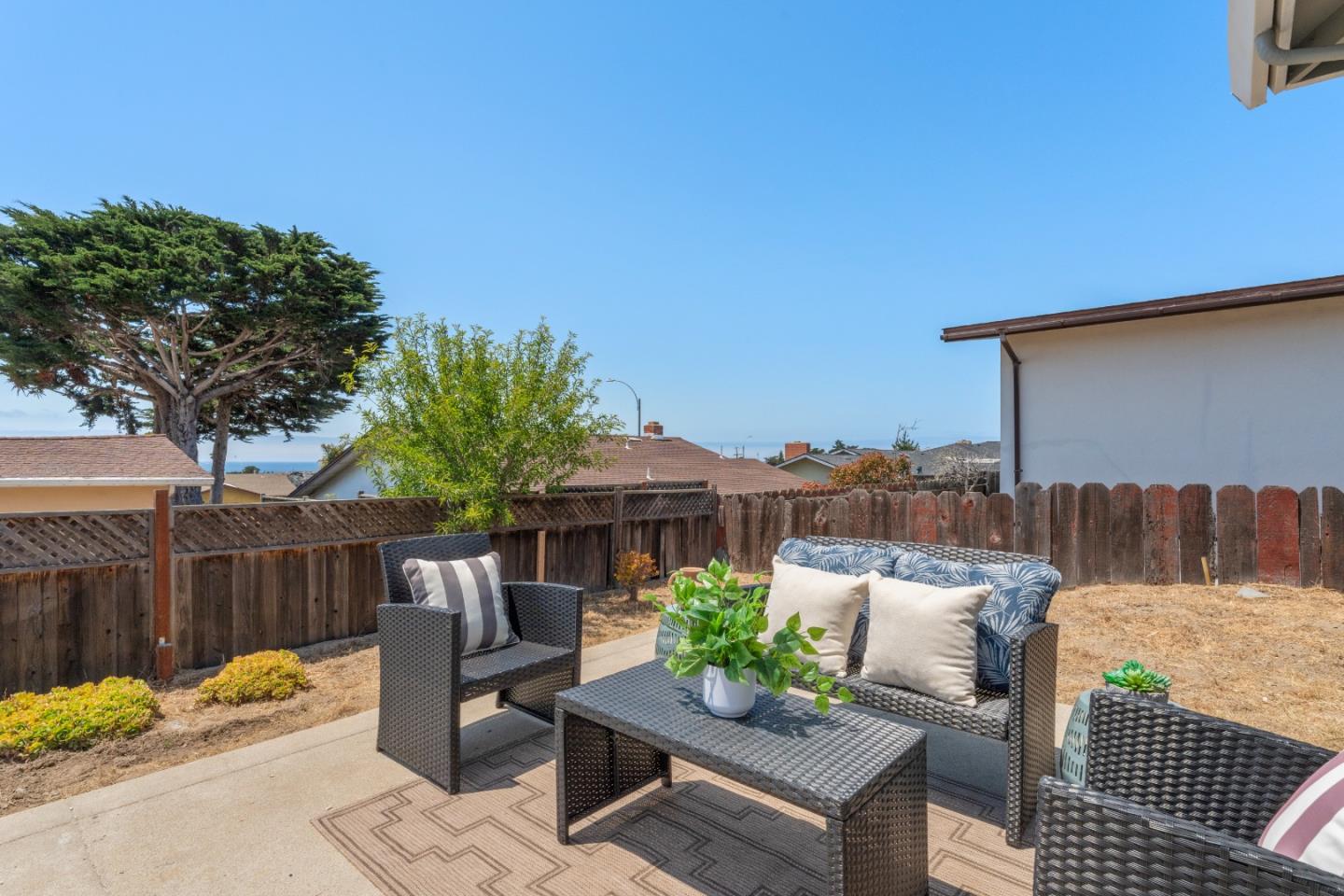 Detail Gallery Image 20 of 24 For 1861 Saint Helena St, Seaside,  CA 93955 - 4 Beds | 2 Baths