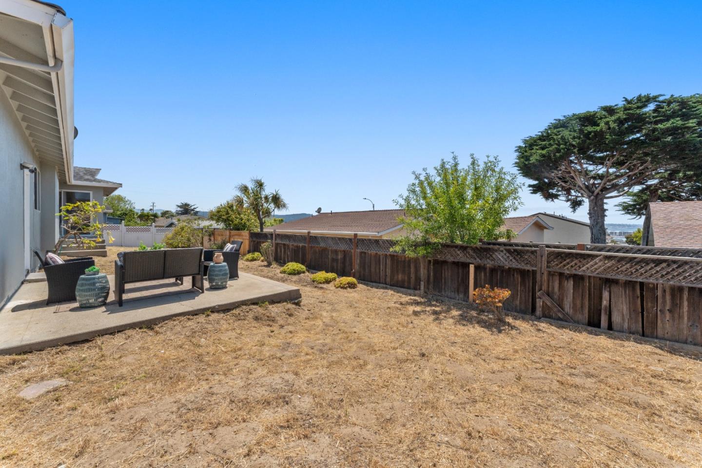 Detail Gallery Image 21 of 24 For 1861 Saint Helena St, Seaside,  CA 93955 - 4 Beds | 2 Baths