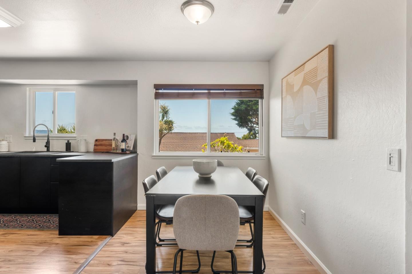 Detail Gallery Image 6 of 24 For 1861 Saint Helena St, Seaside,  CA 93955 - 4 Beds | 2 Baths