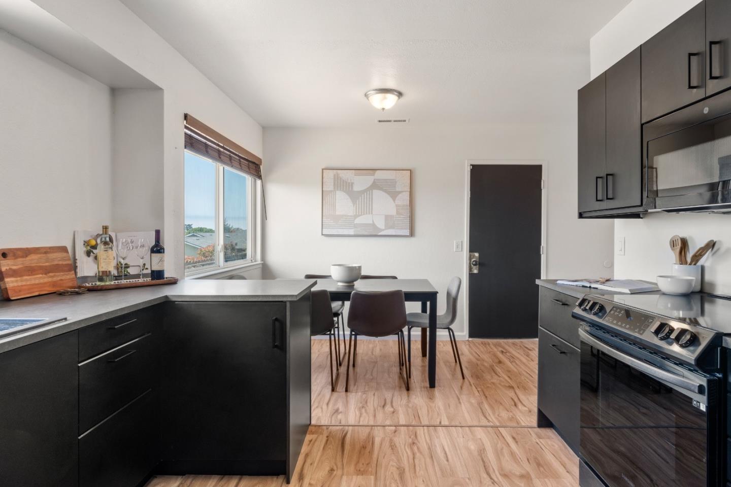 Detail Gallery Image 8 of 24 For 1861 Saint Helena St, Seaside,  CA 93955 - 4 Beds | 2 Baths