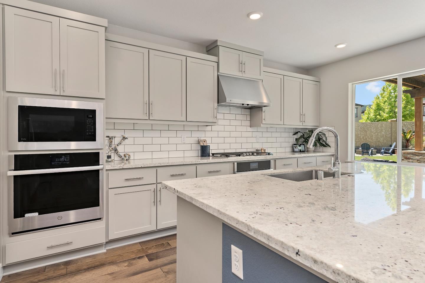 Detail Gallery Image 13 of 40 For 1611 Vinsanto Ct, Gilroy,  CA 95020 - 5 Beds | 4/1 Baths