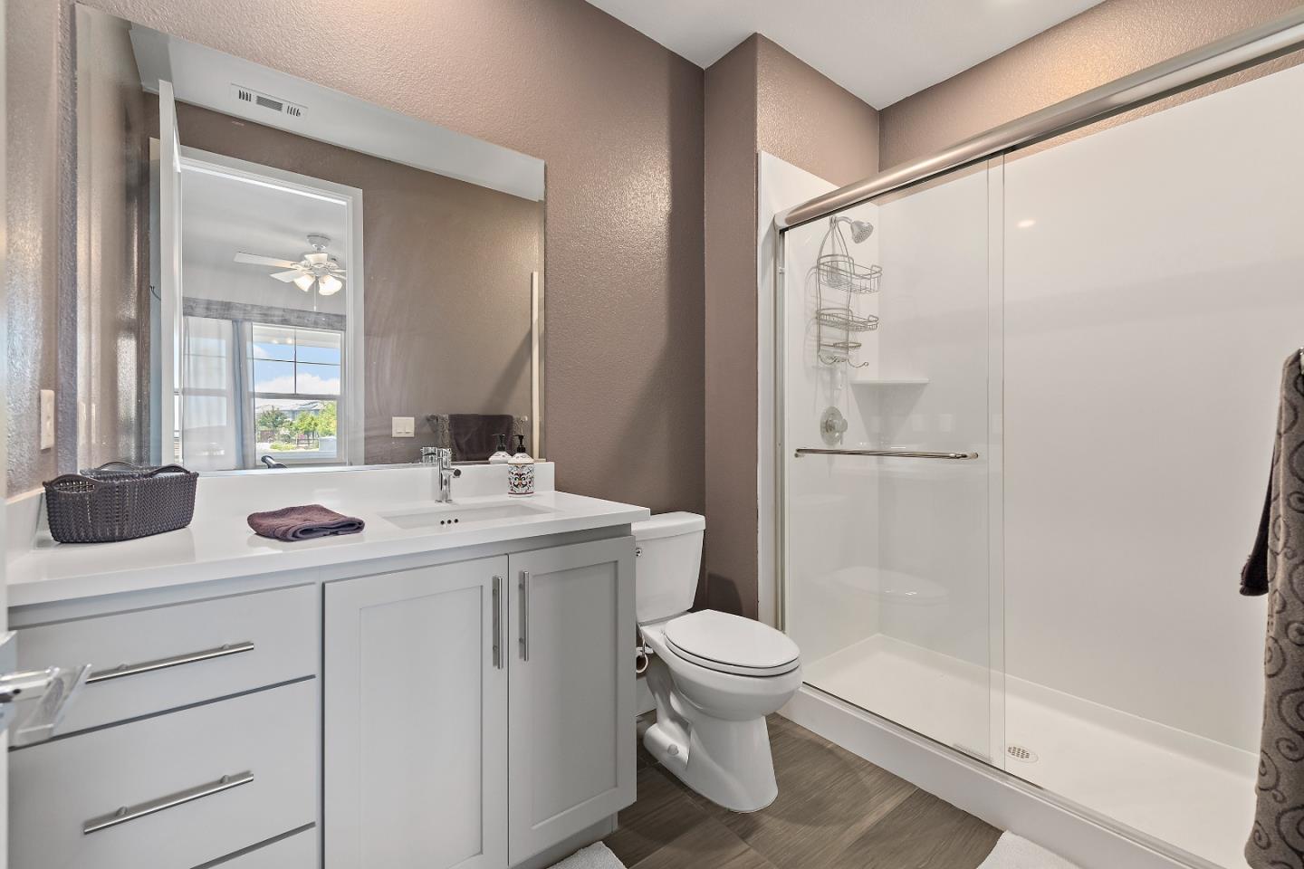 Detail Gallery Image 16 of 40 For 1611 Vinsanto Ct, Gilroy,  CA 95020 - 5 Beds | 4/1 Baths