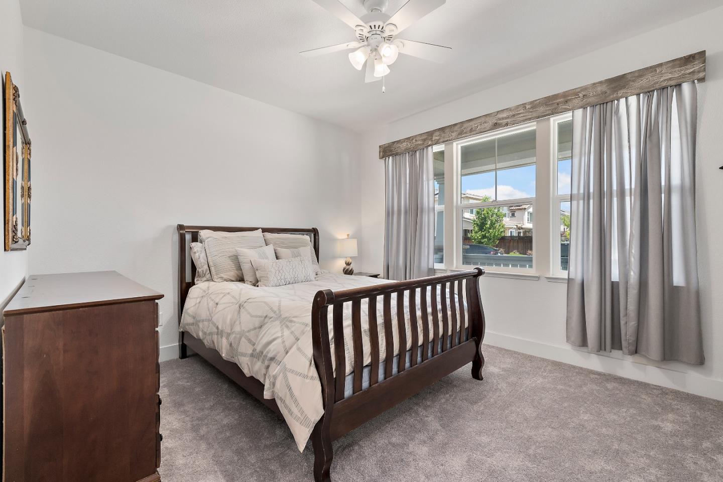 Detail Gallery Image 23 of 40 For 1611 Vinsanto Ct, Gilroy,  CA 95020 - 5 Beds | 4/1 Baths