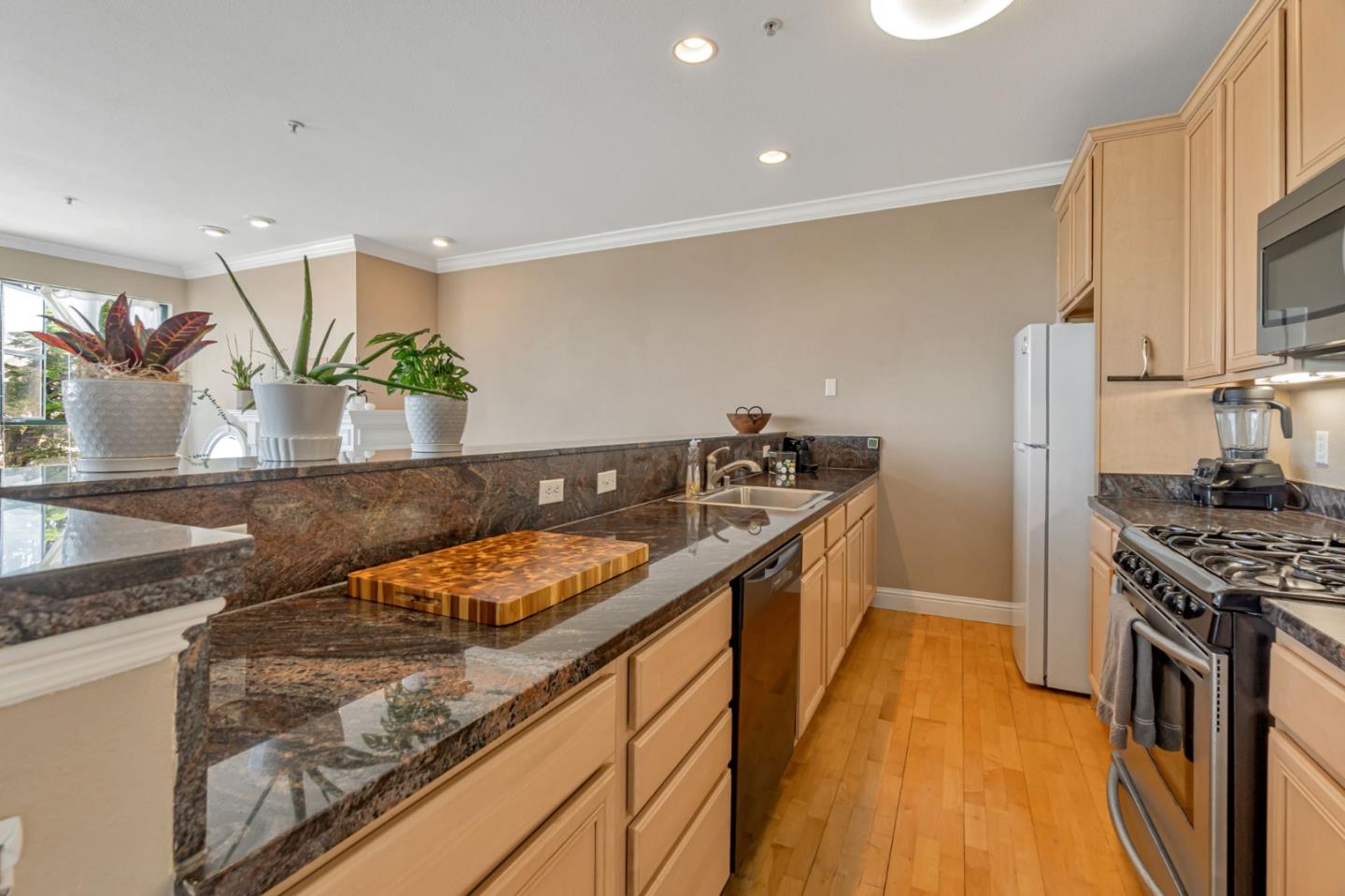 Detail Gallery Image 15 of 34 For 200 Portola Dr #201,  San Francisco,  CA 94131 - 2 Beds | 2 Baths