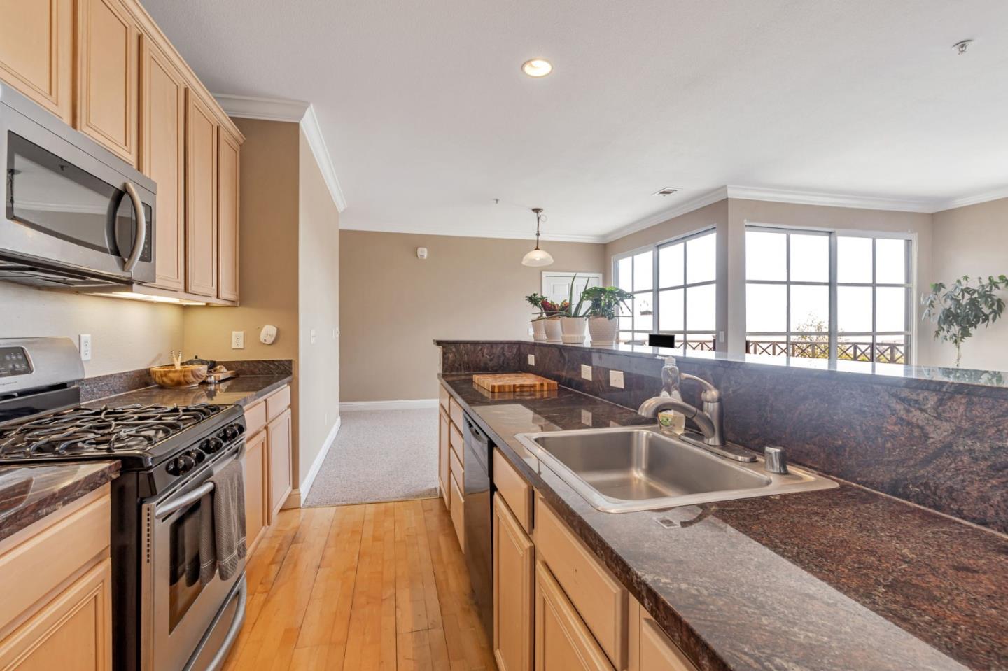 Detail Gallery Image 17 of 34 For 200 Portola Dr #201,  San Francisco,  CA 94131 - 2 Beds | 2 Baths