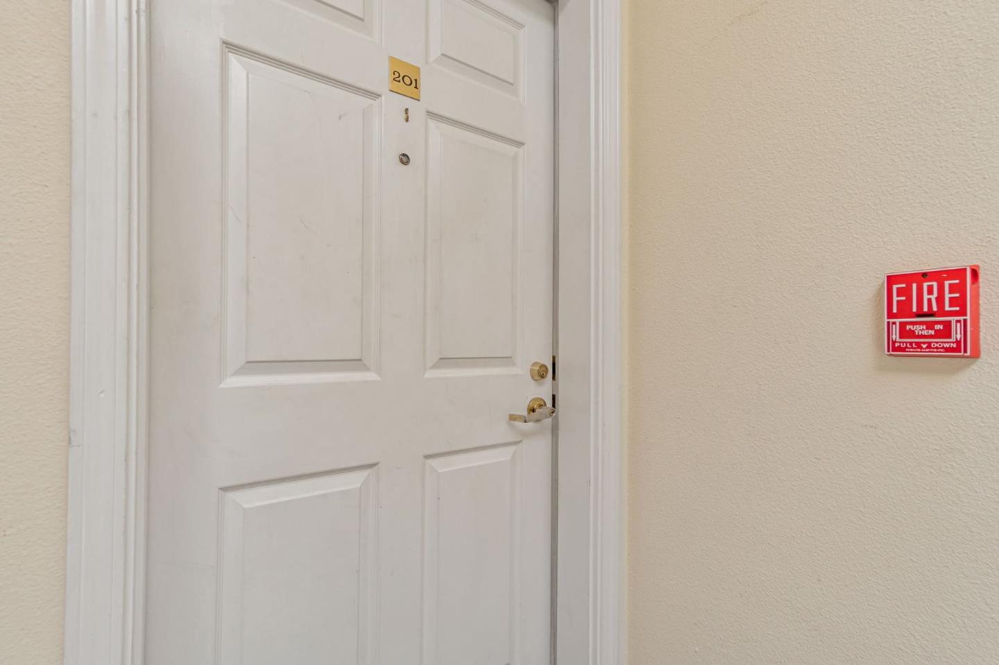 Detail Gallery Image 6 of 34 For 200 Portola Dr #201,  San Francisco,  CA 94131 - 2 Beds | 2 Baths