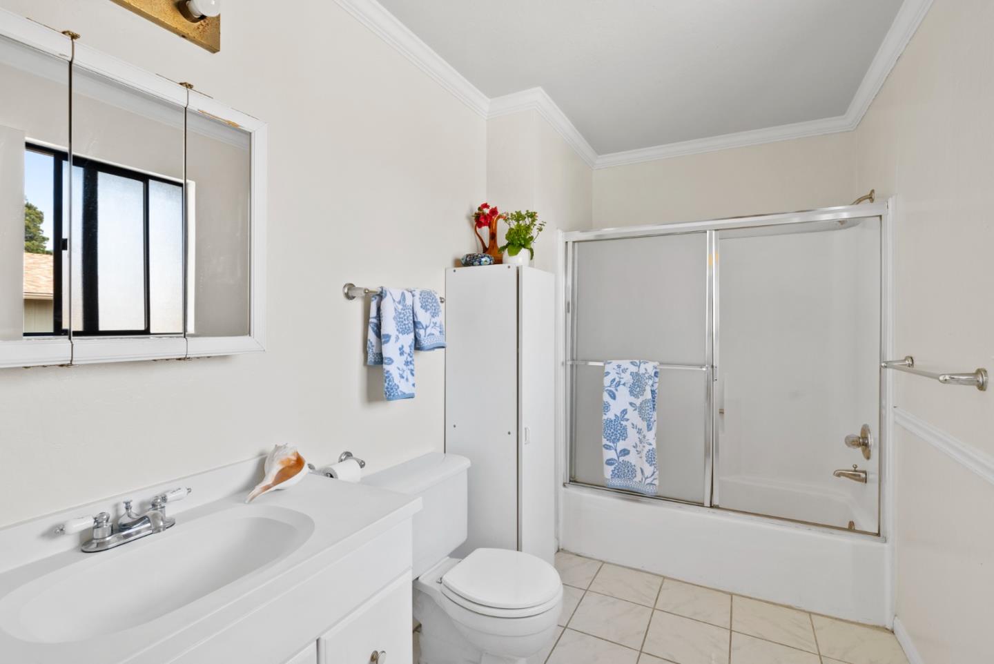 Detail Gallery Image 9 of 18 For 430 Grand Blvd #3,  San Mateo,  CA 94401 - 1 Beds | 1 Baths