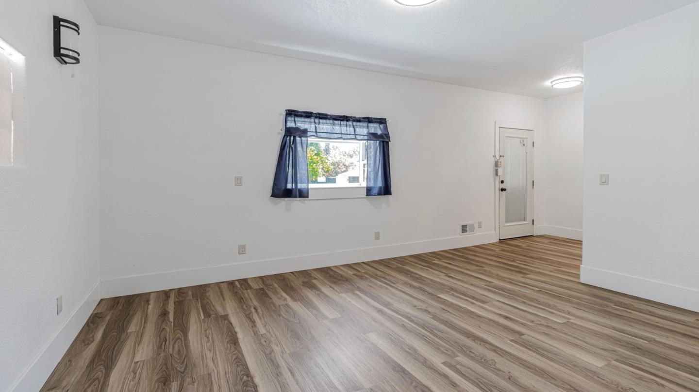 Detail Gallery Image 16 of 26 For 1144 S 9th St, San Jose,  CA 95112 - 3 Beds | 2 Baths