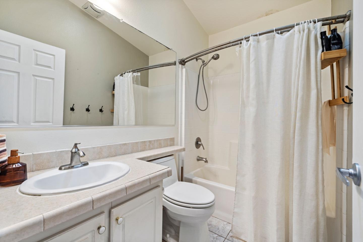 Detail Gallery Image 13 of 21 For 789 Green Valley Rd #109,  Watsonville,  CA 95076 - 3 Beds | 2 Baths