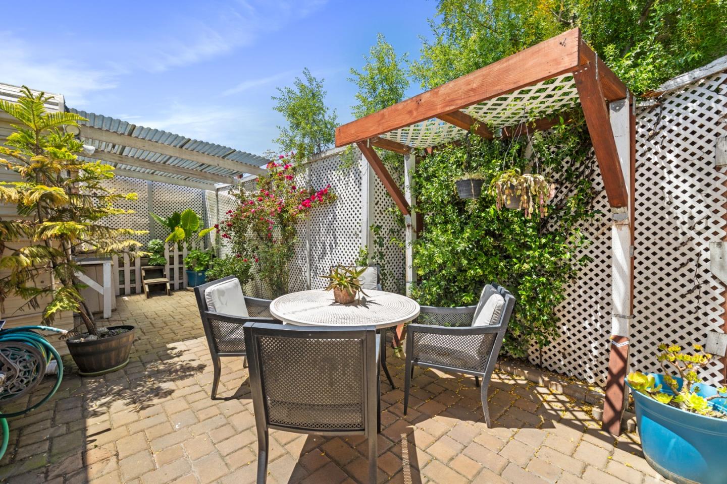 Detail Gallery Image 16 of 21 For 789 Green Valley Rd #109,  Watsonville,  CA 95076 - 3 Beds | 2 Baths