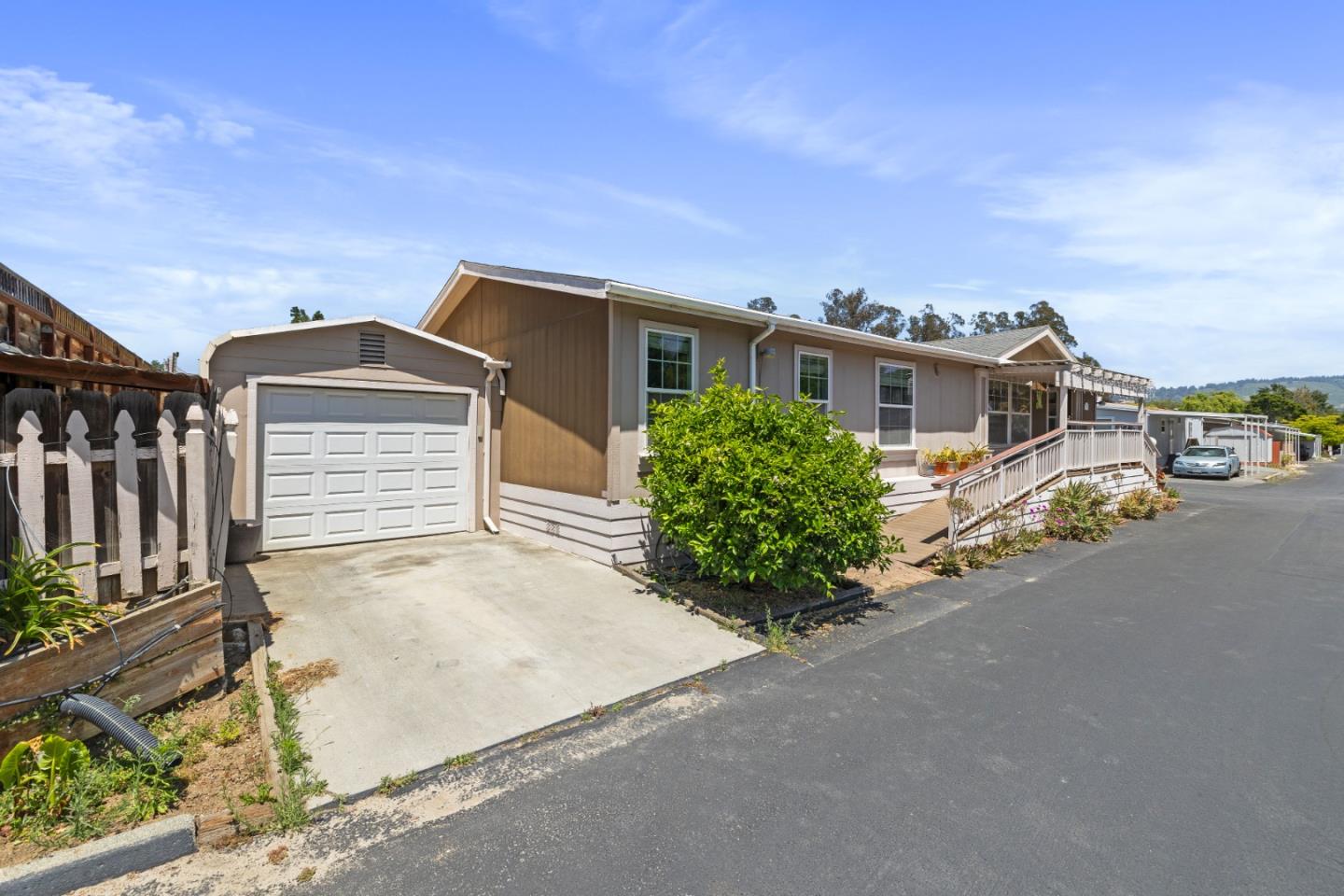 Detail Gallery Image 3 of 21 For 789 Green Valley Rd #109,  Watsonville,  CA 95076 - 3 Beds | 2 Baths