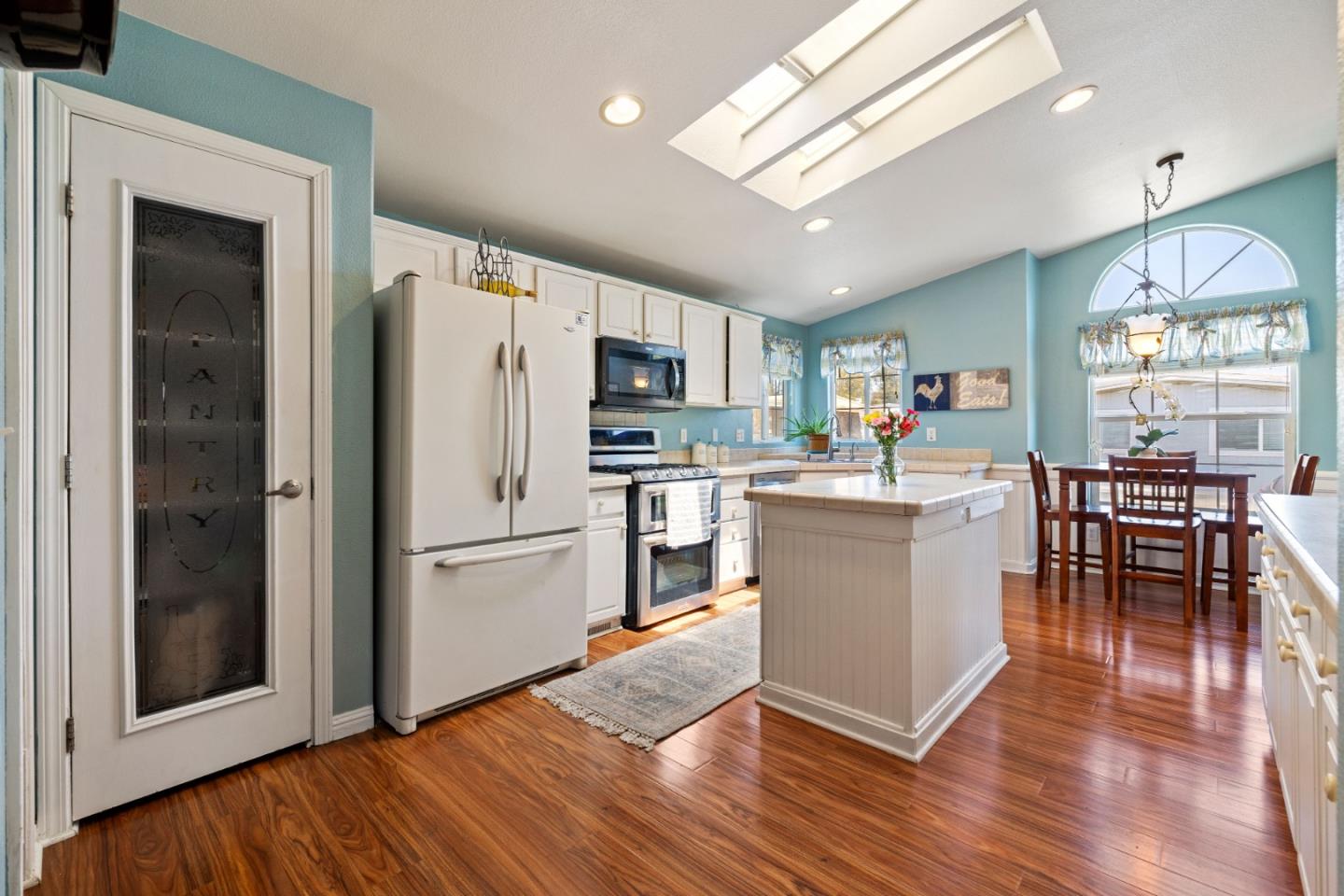 Detail Gallery Image 5 of 21 For 789 Green Valley Rd #109,  Watsonville,  CA 95076 - 3 Beds | 2 Baths