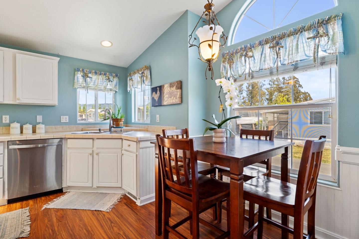 Detail Gallery Image 6 of 21 For 789 Green Valley Rd #109,  Watsonville,  CA 95076 - 3 Beds | 2 Baths