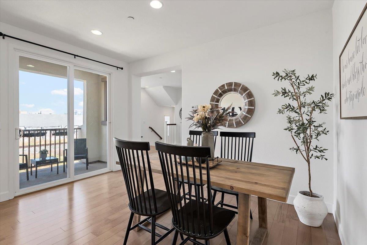 Detail Gallery Image 16 of 38 For 1507 Canal St, Milpitas,  CA 95035 - 3 Beds | 3/1 Baths