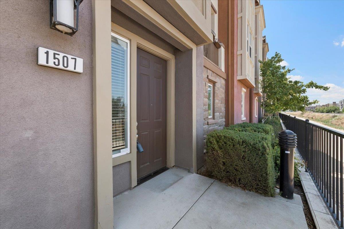 Detail Gallery Image 5 of 38 For 1507 Canal St, Milpitas,  CA 95035 - 3 Beds | 3/1 Baths