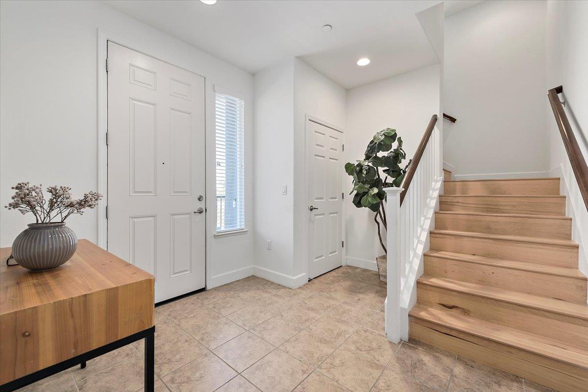 Detail Gallery Image 7 of 38 For 1507 Canal St, Milpitas,  CA 95035 - 3 Beds | 3/1 Baths