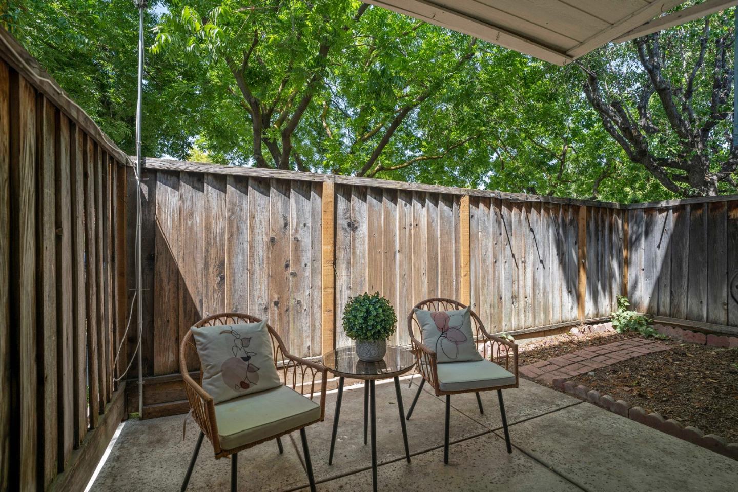 Detail Gallery Image 17 of 20 For 1396 Palm St, San Jose,  CA 95110 - 2 Beds | 1 Baths