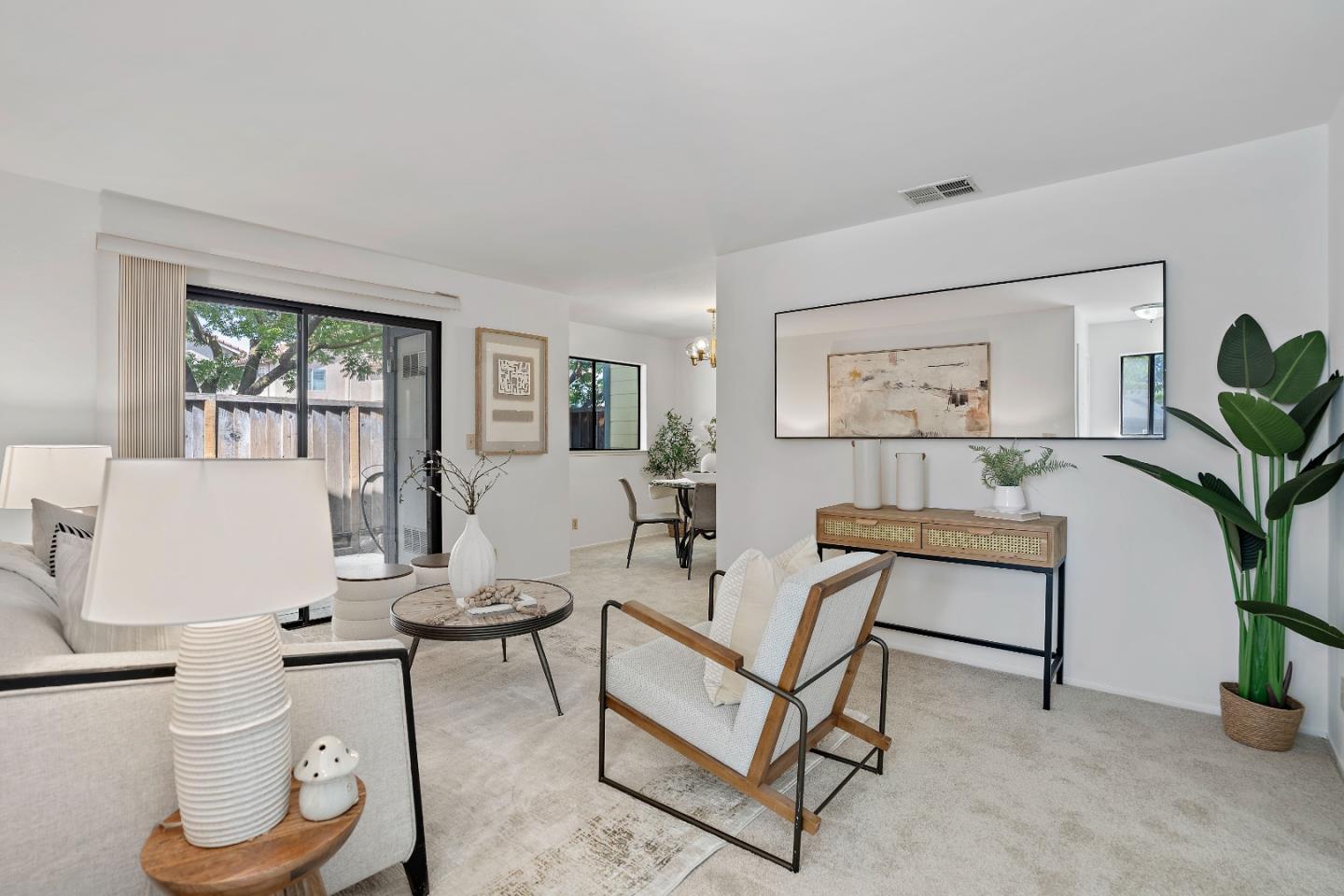 Detail Gallery Image 4 of 20 For 1396 Palm St, San Jose,  CA 95110 - 2 Beds | 1 Baths