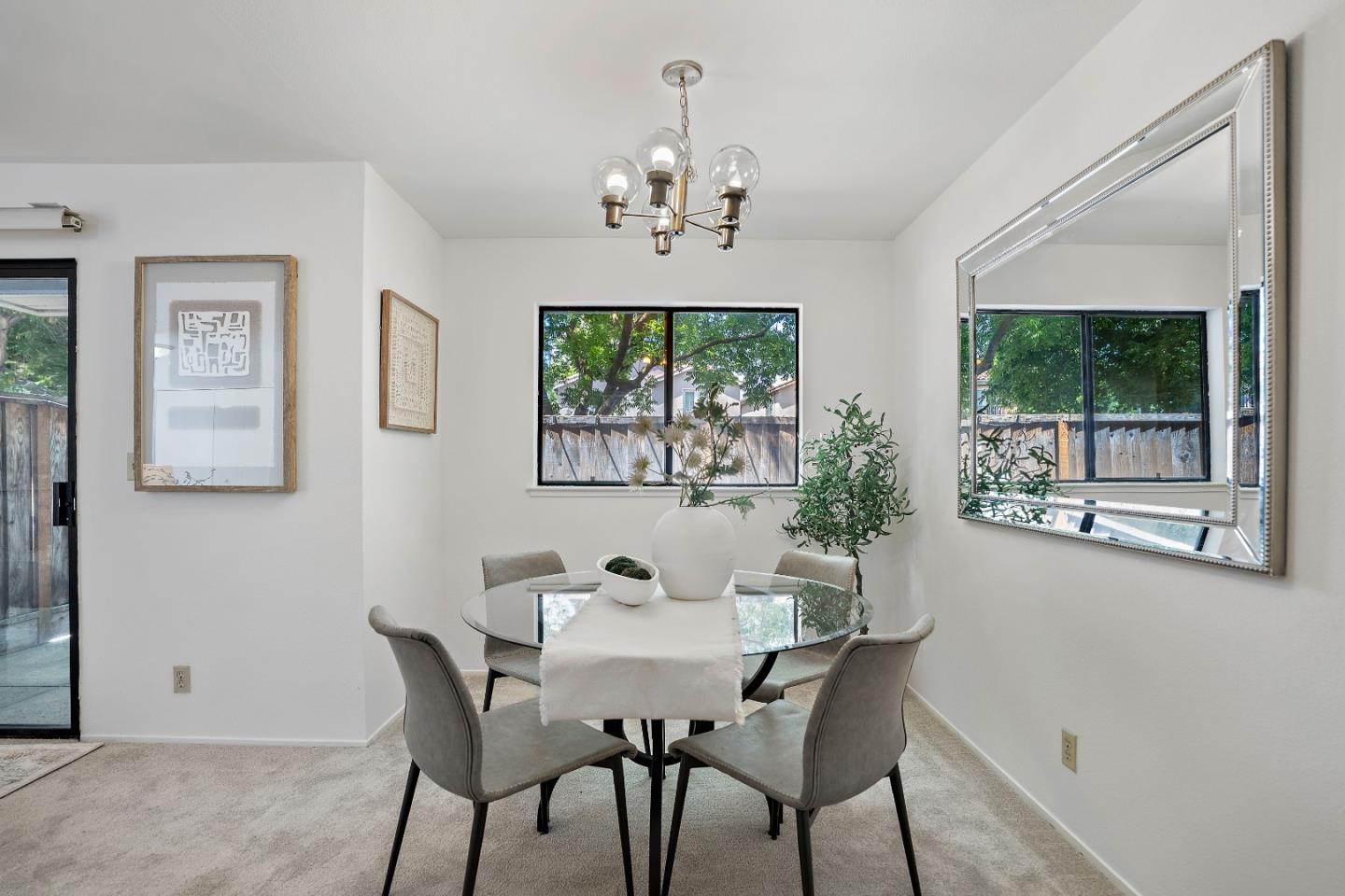Detail Gallery Image 5 of 20 For 1396 Palm St, San Jose,  CA 95110 - 2 Beds | 1 Baths