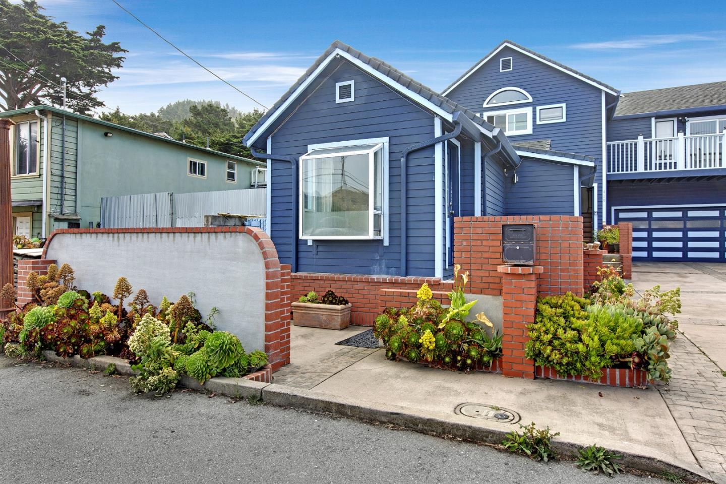 Detail Gallery Image 2 of 74 For 419 Harvey Way, Pacifica,  CA 94044 - – Beds | – Baths