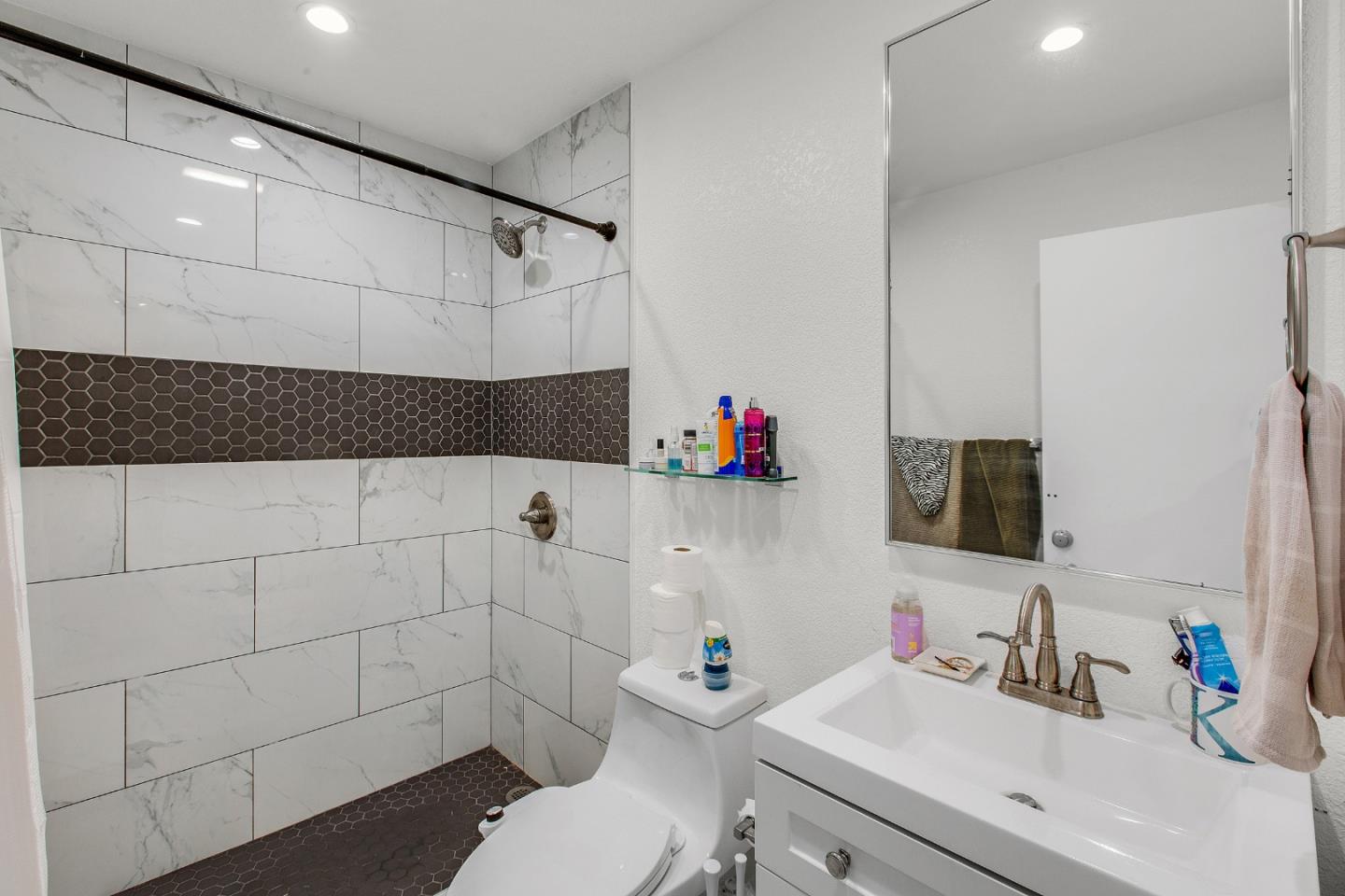 Detail Gallery Image 31 of 74 For 419 Harvey Way, Pacifica,  CA 94044 - – Beds | – Baths