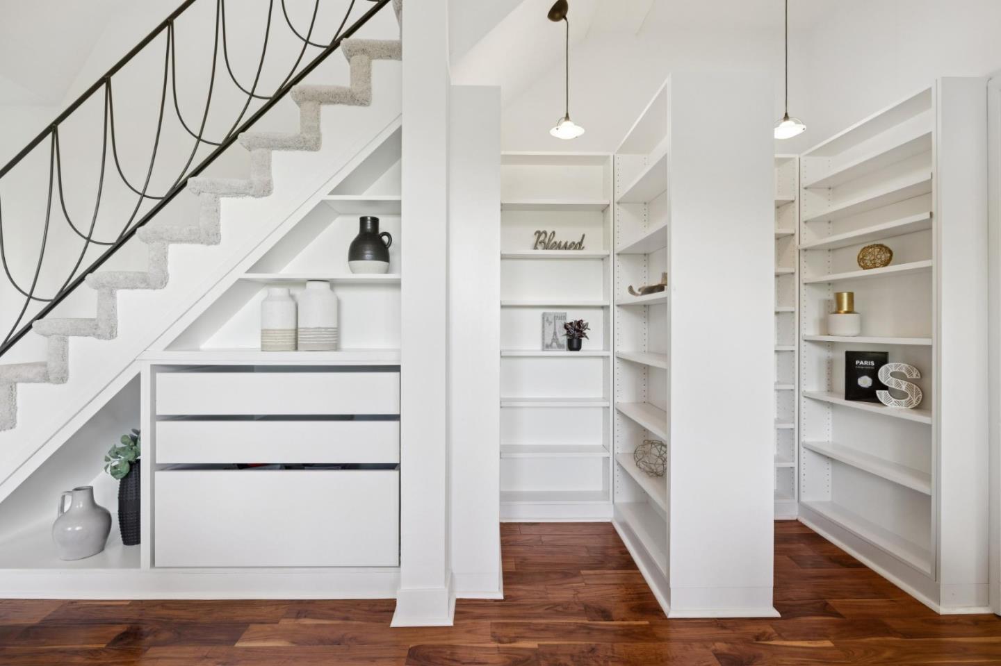 Detail Gallery Image 21 of 74 For 2684 Summit Dr, Burlingame,  CA 94010 - 4 Beds | 4 Baths
